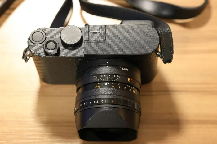 Leica q2
