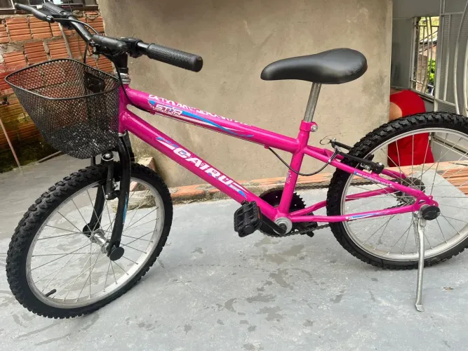 Vendo bicicleta nova usada somente 1x