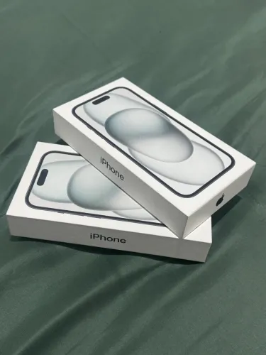 iPhone 15 256GB
