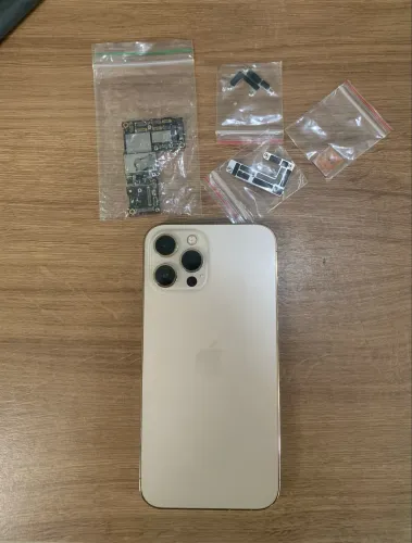 iPhone 12 Pro Max placa queimada