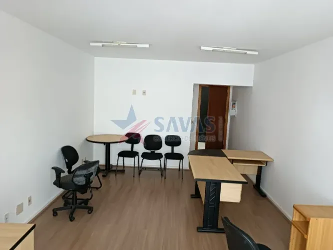 EXCELENTE SALA COMERCIAL