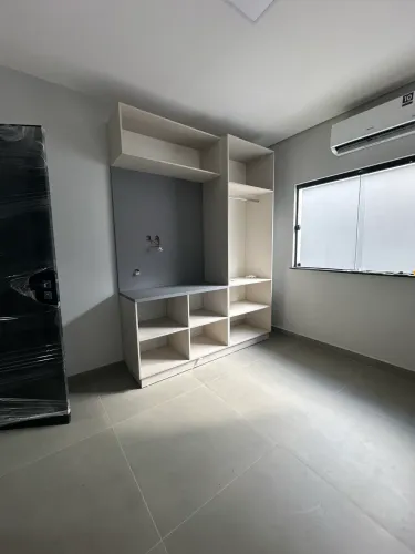 Locação. Duplex. 2 suítes + home office. Parcialmente mobiliado. Paraviana 