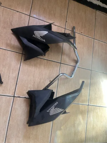 Carenagem titan 2024 e guidão original 