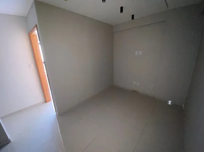 Oportunidade - Sala Comercial Com Garagem no Bairro de Nazaré