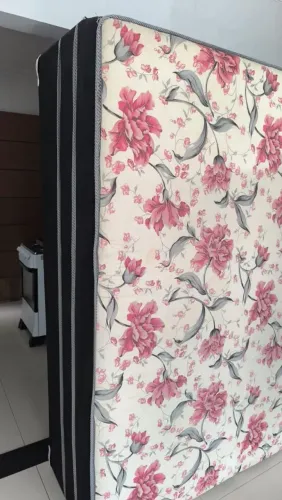 Cama casal pouco usada 