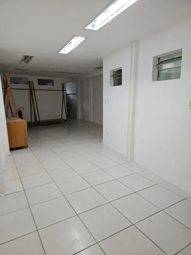 Imóvel Comercial para Locação em Salvador, Itapuã, 1 banheiro