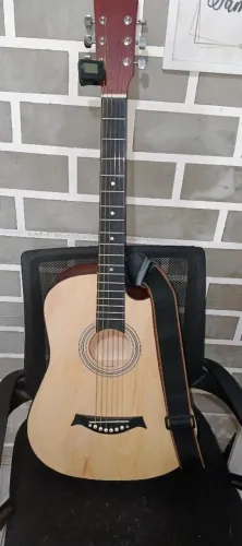Violão acústico novo com acessórios