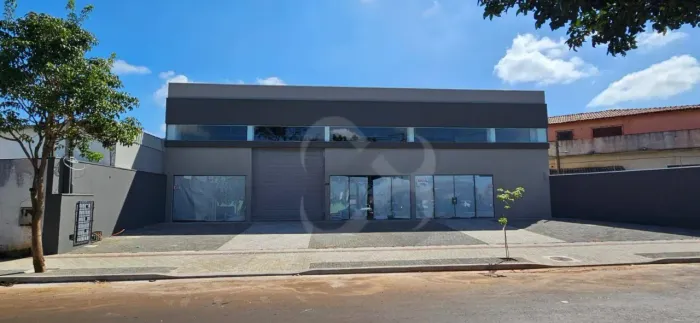 Barracão à venda, 434 m² por R$ 3.800.000,00 - Messiânico - Londrina/PR