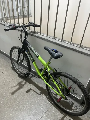 bicicleta em ótimo estado, com freio