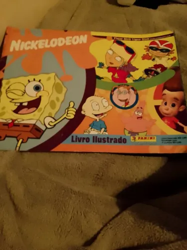 Livro Ilustrado Nickelodeon.