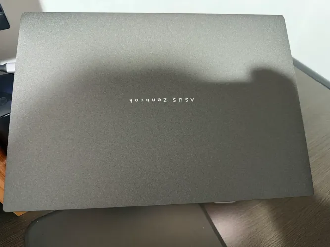 ASUS Zenbook s14 ultra 9