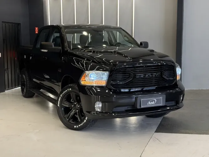 Ram Classic Laramie 5.7 V8 16V Gasolina 4X4 Aut. 2022