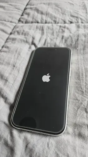 Apple iPhone 16 Pro (128 Gb) - Titânio Branco - Impecável