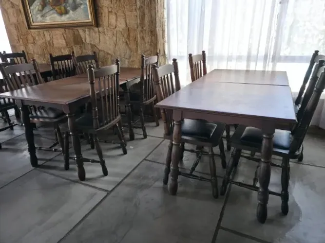 Cadeiras e Mesas de Madeira para Restaurante e Buffet