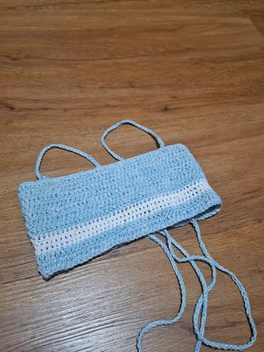 Cropped azul de croche