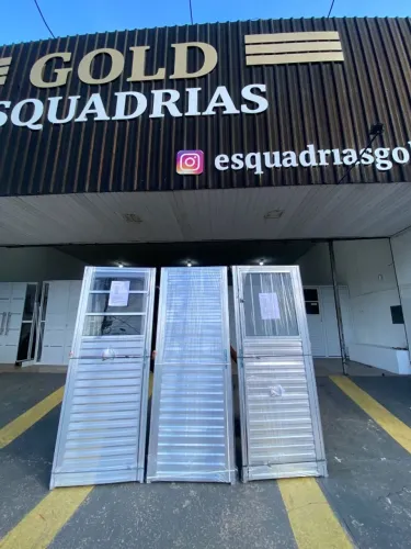 PROMOÇÃO IMPERDIVEL - PORTAS DE ALÚMINIO A PARTIR DE R$449,00