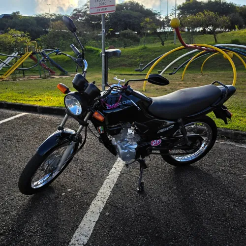 Fan 125 Varetada Pegar e Andar Troco Parcelo no cartão sem entrada