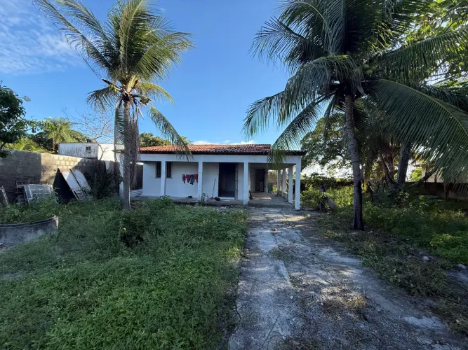 Casa na praia de Catuama !
