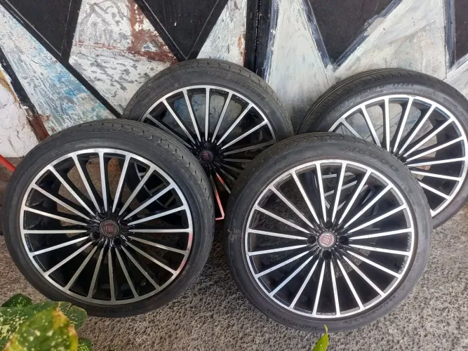 Vende-se  aro 19. 2,900 $ reais. 