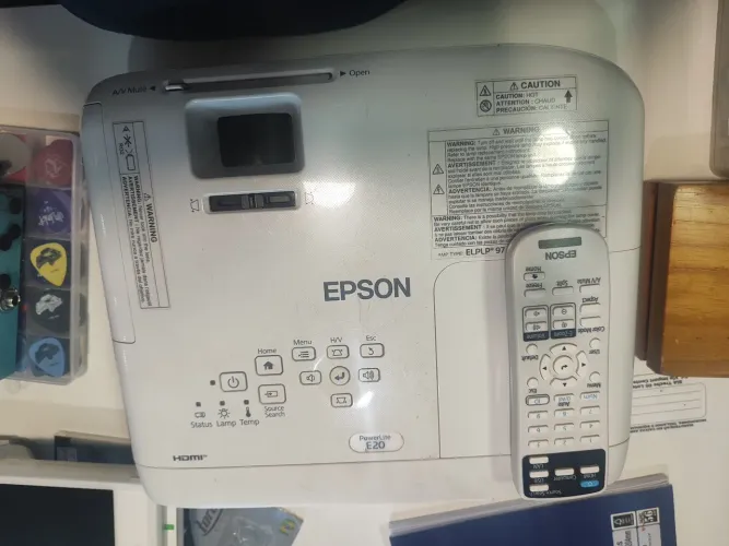 Projetor Epson E20 