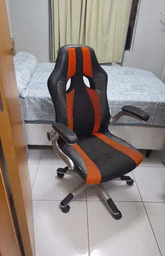 Cadeira Gamer Rivatti usada