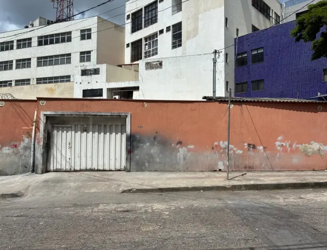 Galpão/Depósito/Armazém para venda com 246 metros quadrados