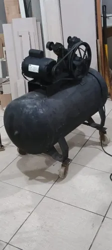 Compressor de Pintura 120L - Novo