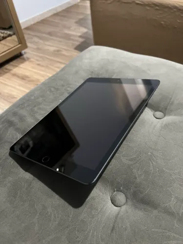 iPad 9ª Geração 64GB + Teclado Logitech com Trackpad | Excelente Estado