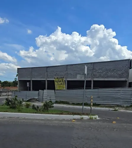 LOJÃO DIAS DAVILA BA 350m2
