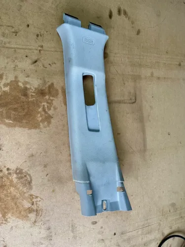Moldura Coluna Cinto de Segurança Subaru Forester 2013 a 2018 - Original
