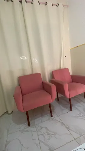 Poltronas cor de rosa