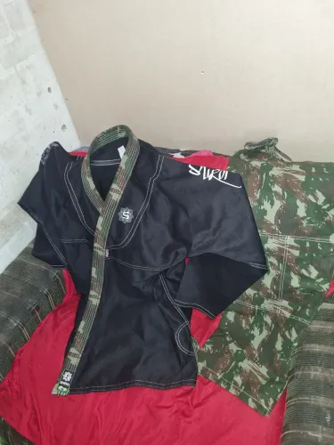 KIMONO CAMUFLADO NOVO NUNCA USADO A3