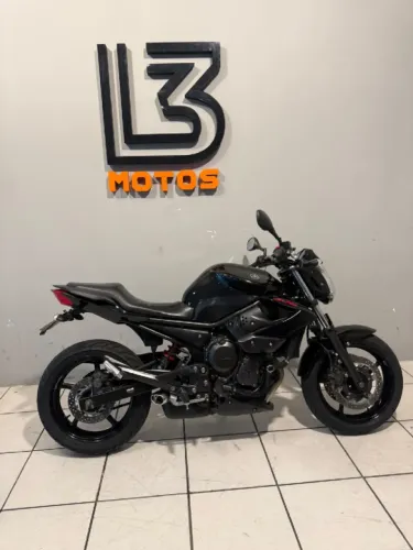 YAMAHA XJ6 N / ABS.