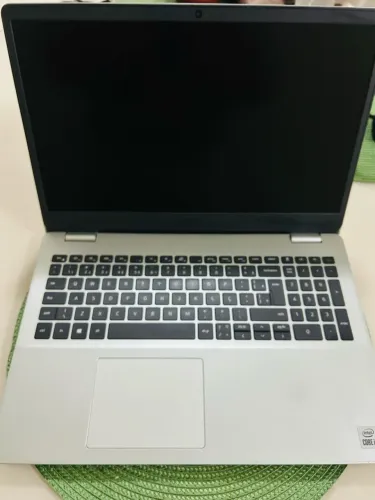 Notebook Dell Inspiron 15 3501 - Core i5 | 8GB RAM | SSD 256GB | Ótimo Estado
