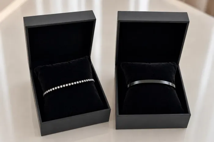 Kit Pulseira Riviera em Titânio com Cristais & Bracelete Nagano Titânio Preto - NOVAS