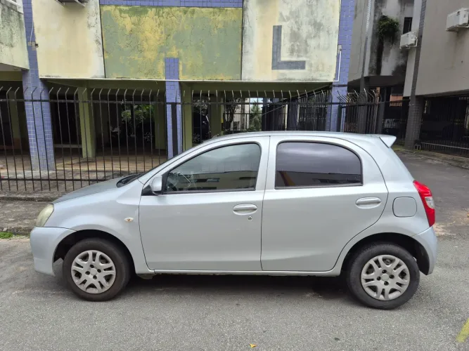 Toyota Etios X 1.3 Flex 16V 5P Mec. 2016