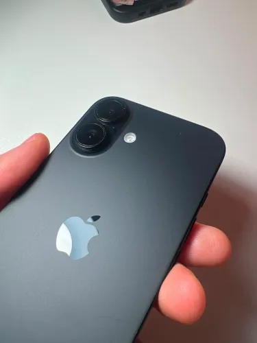 iPhone 16 256Gb Preto