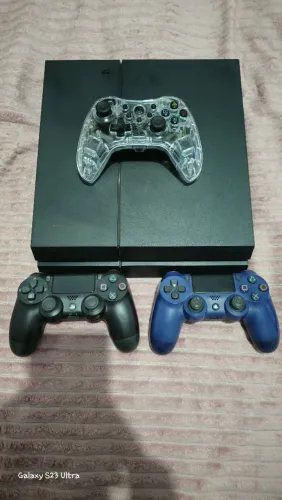 PLAYSTATION 4