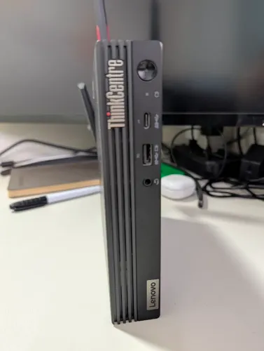 Lenovo ThinkCentre M70q - i5 - 32Gb RAM - NVME 512Gb - Placa WiFi