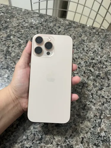 iPhone 16 pro max semi novo