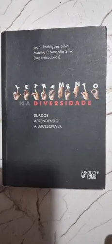 Libras / Letramento na diversidade