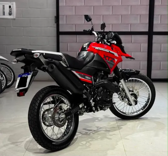 Crosser 2025