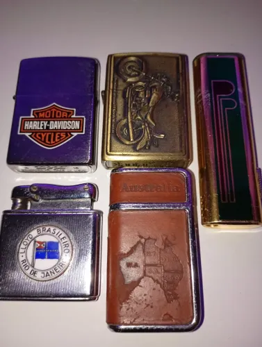 CONJUNTO DE ISQUEIROS VINTAGE