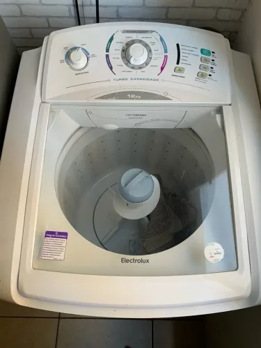Máquina de lavar roupa Eletrolux