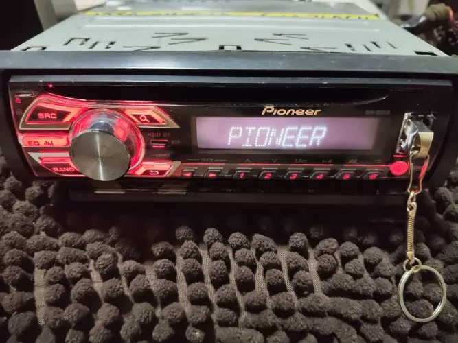 Vende se rádio pionner
