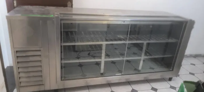 Geladeira monstruario e balcão inox 304 o mais resistente.