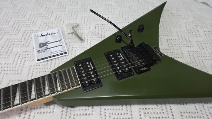 Guitarra Jackson King V