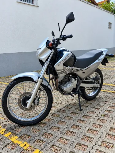 NX4 Falcon relíquia