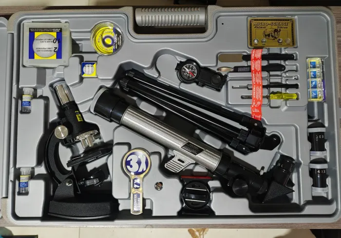 Kit Deluxe de Telescópio e Microscópio da Eastcolight),
