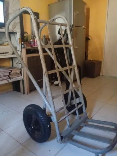 Carrinho de carga reforçado 500,00